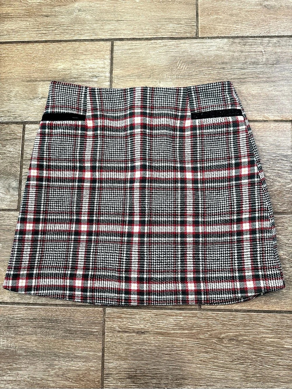 Copper Key Plaid Mini Skirt Black & Red Medium Like New
